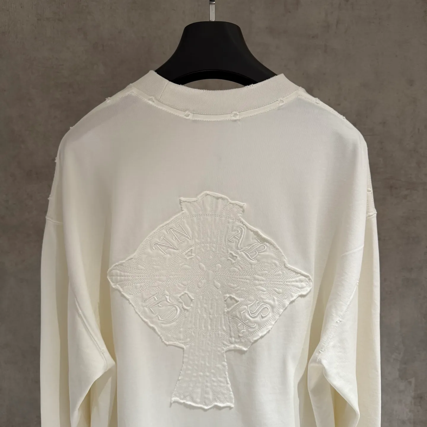 🅿️330 [Strict quality control] CH Croixin's new long-sleeved sweatshirt T-shirt. Heavy 340g double yarn fabric. Wash the whole garment twice. Frayed and torn on all four sides. Heavy fabric. The neckline is made of icy Salona. Loose fit. Deep, wide and stylish. No deformation or shrinkage. Color: 3 colors, black, white and gray. Size: M-2xl